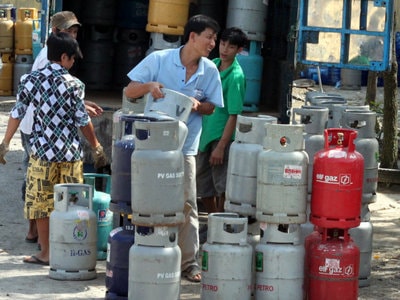 Giá gas tăng  16.000 đồng mỗi bình từ 1/9