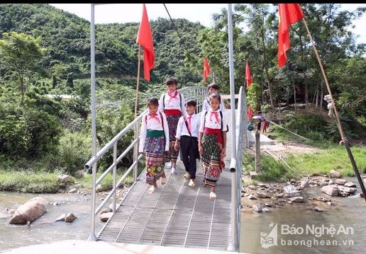 Khánh thành cầu dân sinh tại xã đặc biệt khó khăn ở Nghệ An