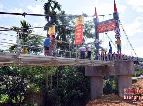 Dự kiến nâng cấp hơn 1.000 km đường giao thông các xã biên giới Nghệ An