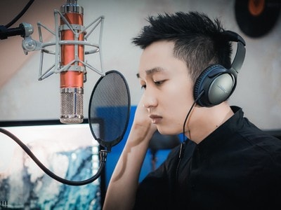 2 chàng trai Nghệ An hát về cha mẹ nhân ngày Vu lan gây xúc động