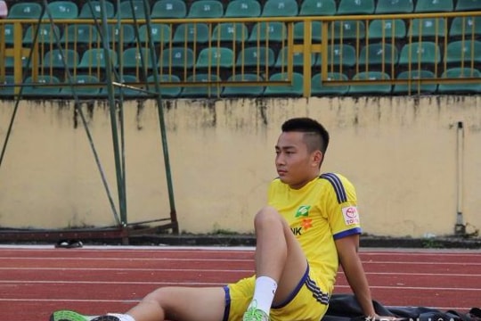 Tiền đạo Hồ Tuấn Tài: 'SEA Games 29 là bài học xương máu với tôi'