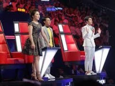 Hương Tràm, Vũ Cát Tường đấu lý 'nảy lửa' giành thí sinh