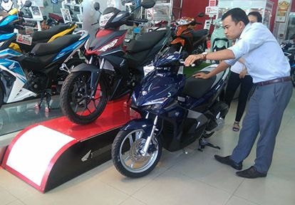 'Ma trận' giá xe máy tháng Ngâu