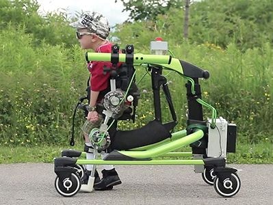 Robot giúp trẻ khuyết tật trải nghiệm cảm giác vận động
