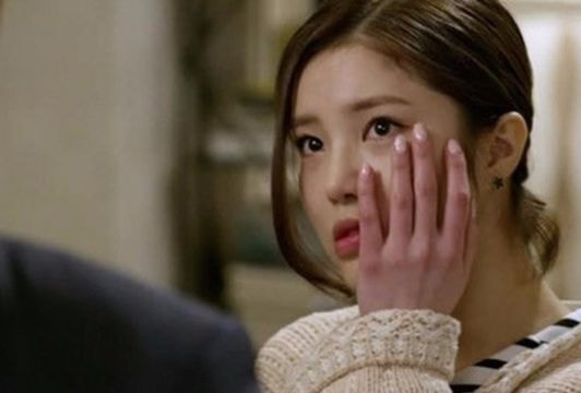 Phụ nữ có 6 đặc điểm này, dễ mất chồng vào tay kẻ khác