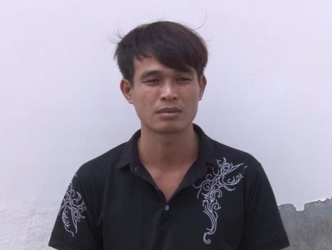 Xin quá giang hàng xóm để giở trò đồi bại