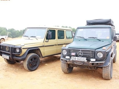 Cặp đôi 'vua địa hình' Mercedes 290GD hàng hiếm tại Việt Nam