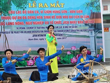 Tưng bừng lễ ra mắt CLB dân ca ví dặm Hùng Sơn tại Nam Đàn
