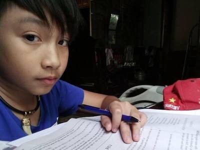 Học sinh lớp 7 trả lại ví tiền cho người đánh rơi