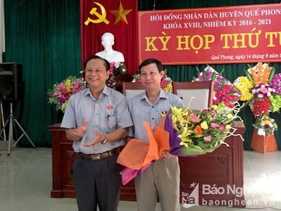 Quế Phong: Miễn nhiệm chức vụ Phó chủ tịch HĐND huyện