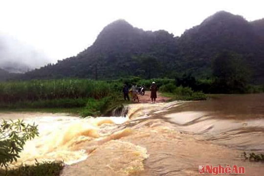 Cảnh báo xuất hiện đợt lũ, nguy cơ ngập úng tại Nghệ An do mưa lớn