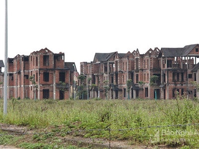 Chủ tịch thị xã Cửa Lò sốt ruột vì nhiều dự án chậm tiến độ, 'đất vàng' bỏ hoang