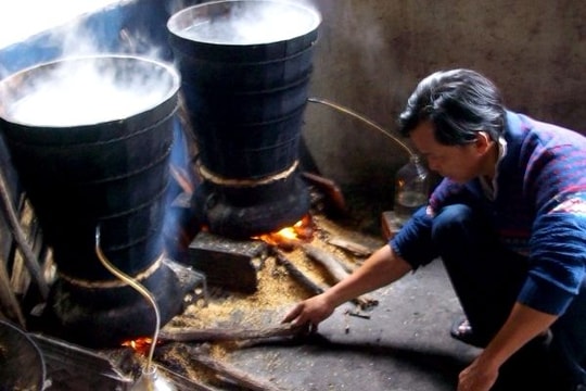 Nấu và bán rượu phải đăng ký kinh doanh