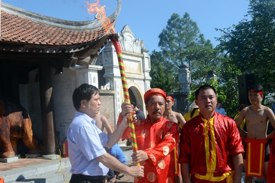 Nghệ An: Đúc súng thần công nặng 1 tấn tại Lễ giỗ Hoàng đế Quang Trung