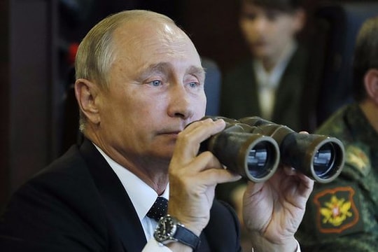 Tổng thống Putin thị sát tập trận 'khủng' của Nga