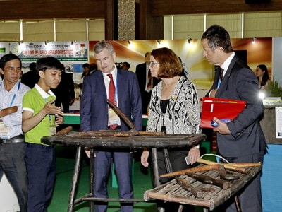 Hướng tới Năm APEC Việt Nam 2017: Chớp thời cơ, ra biển lớn