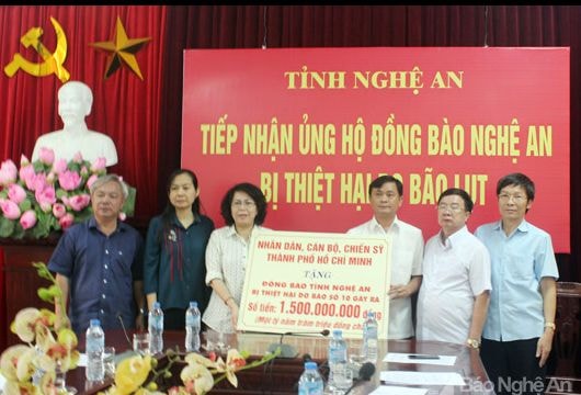 Nghệ An tiếp nhận 1,5 tỷ đồng ủng hộ người dân thiệt hại do bão số 10