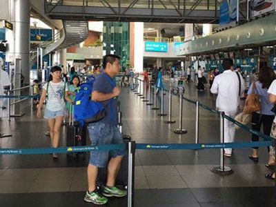 Chậm chuyến bay 6 giờ trở lên phải lo ăn, ngủ cho khách