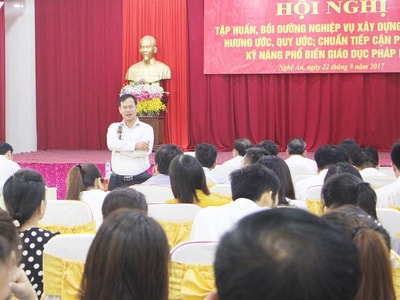 Tập huấn nghiệp vụ xây dựng hương ước, phổ biến pháp luật cho gần 500 cán bộ