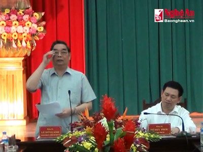 Đồng chí Lê Hồng Anh kiểm tra khắc phục bão lụt tại Nghệ An