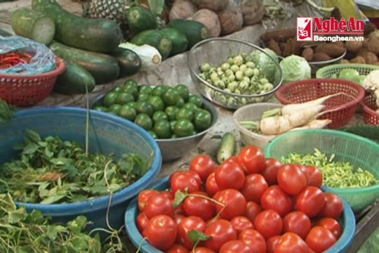 Bác sĩ tư vấn cách mua và sử dụng thực phẩm an toàn