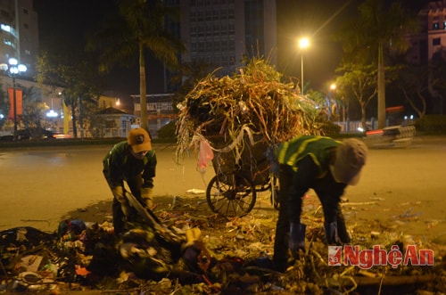 Mưu sinh trong đêm giao thừa