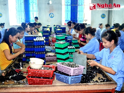 Thể hiện tinh thần yêu nước đúng cách