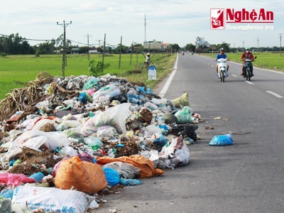 Hưng Châu - nhiều tuyến đường ngập rác