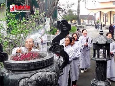 Đi lễ chùa đầu Xuân - Nét đẹp văn hóa