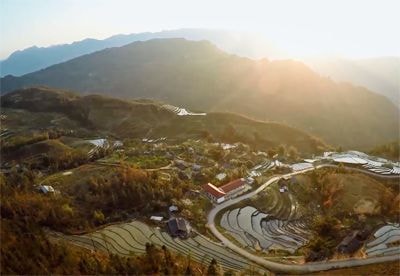 Vẻ đẹp hùng vĩ của Sapa nhìn từ máy bay drone