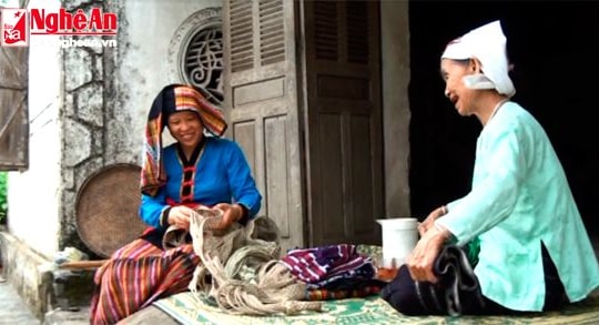 Nghề đan võng gai của đồng bào dân tộc Thổ