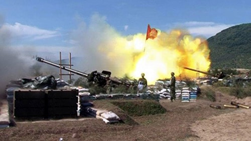 Xem xe tăng, pháo binh, trực thăng Quân khu 4 khai hỏa