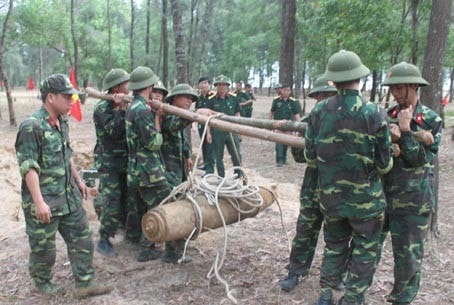 Công binh Quân khu 4 và cuộc chiến bom mìn