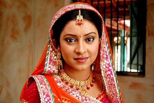 Nữ diễn viên Cô dâu 8 tuổi treo cổ tự tử