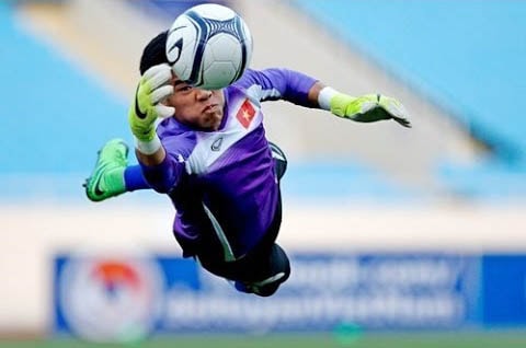 5 pha cứu thua "để đời" của Nguyên Mạnh