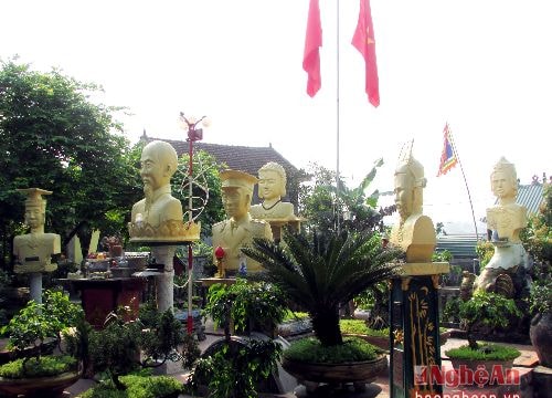 Nét đôn hậu của Vua Hùng trên pho tượng khắc bởi nghệ nhân quê lúa