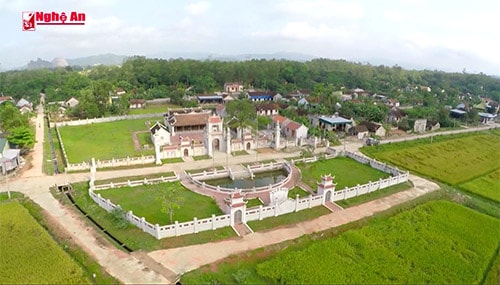 Làng cổ Nam Chính