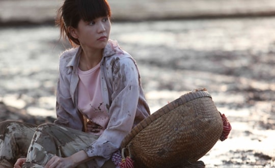 Ngọc Trinh khoe giọng hát với nhạc phim 'Vòng eo 56'