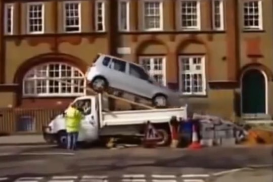 Những pha đỗ xe bá đạo nhất thế giới