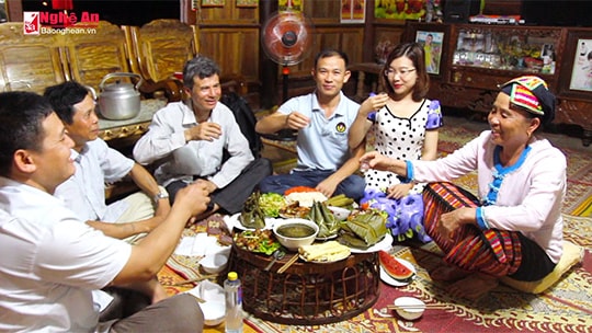 Một ngày 'làm người dân tộc Thái': Trải nghiệm đừng nên bỏ lỡ