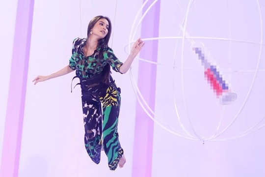 Phạm Hương bất chấp hình tượng hoa hậu, quát mắng thí sinh The Face