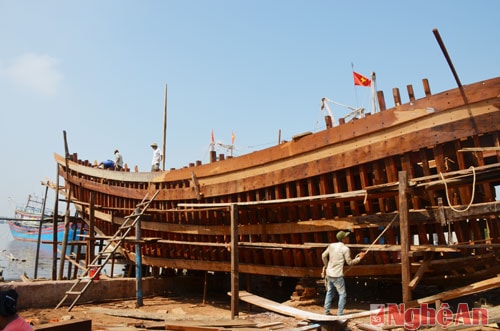 Ngư dân Diễn Châu liên kết đóng tàu lớn