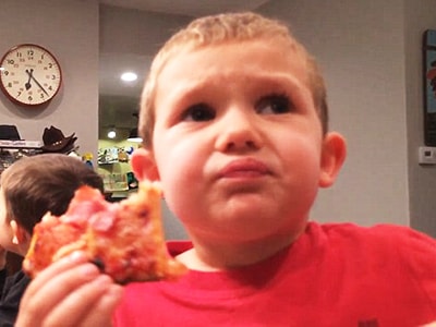 Chết cười với lý do cậu bé 4 tuổi nhất định không chịu lấy vợ