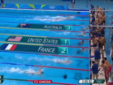 Michael Phelps giành HC vàng 4x100m tự do