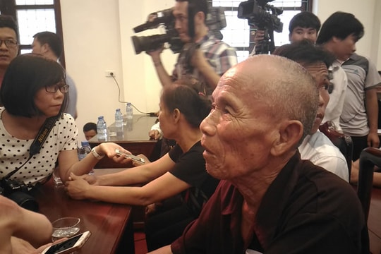 Người mang án oan hơn 40 năm nói gì ở buổi xin lỗi công khai