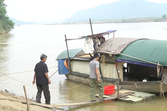 Nỗi lo của dân vạn chài huyện Thanh Chương