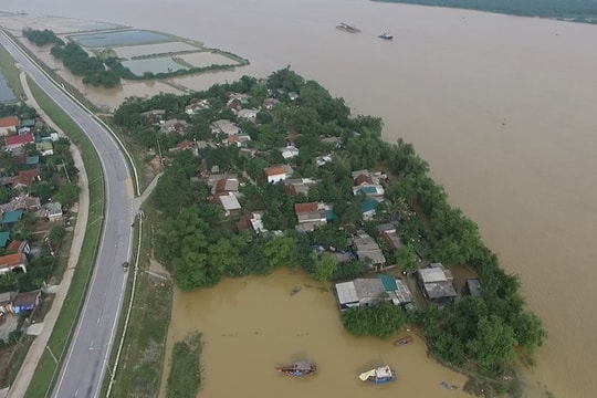 Khu dân cư quanh năm sống chung với lũ