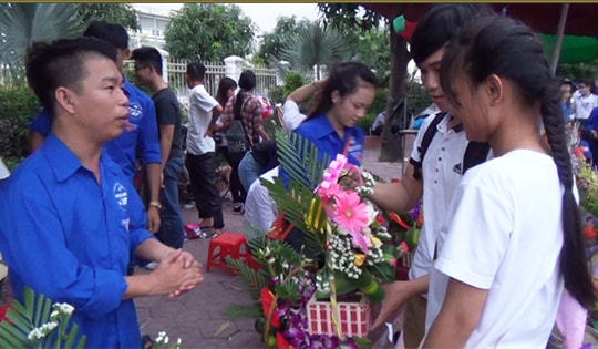 Thị trường hoa 20-10: Đội giá do khan hiếm nguồn