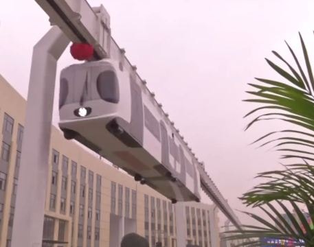 Trung Quốc khánh thành tàu điện treo lạ mắt