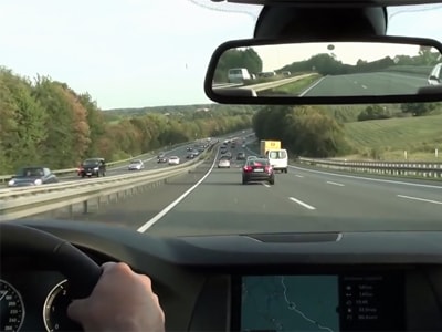 Cao tốc có làn bên trái chỉ dành cho xe muốn vượt